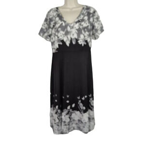 Hekka Black Grey Floral A-line V-neck Dress Women Size M Short Sleeve